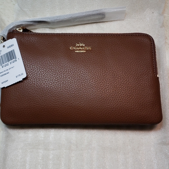 Coach Handbags - NWT Coach Double Zip Saddle pebble leather wallet